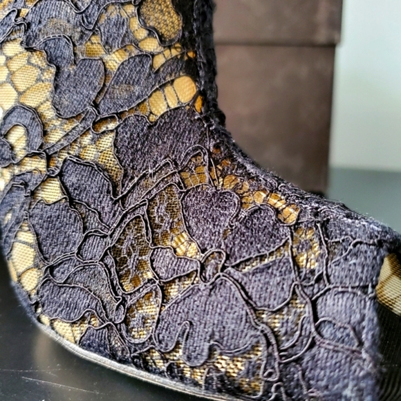 Dolce & Gabbana Peep-toe Lace Ankle Boots - Picture 4 of 15